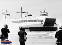 SRN4 The Princess Margaret (GH-2006) with Mark 2 skirt